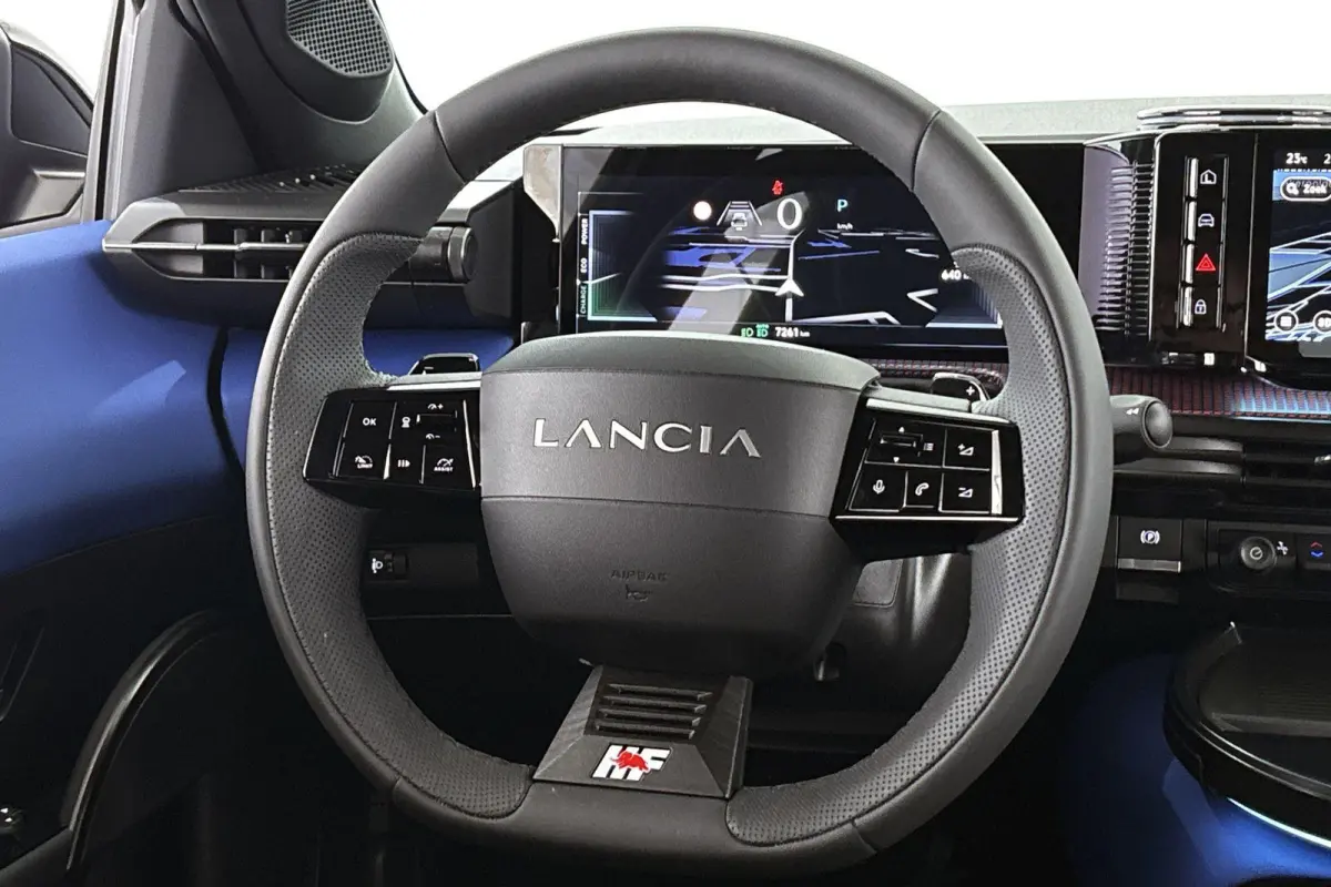 1.2 Turbo Hybrid HF Line Camera Apple CarPlay