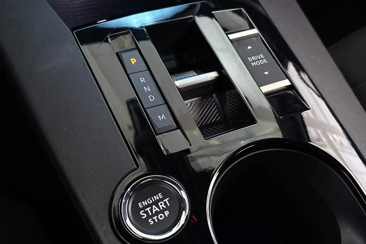 1.2 Turbo Hybrid HF Line Camera Apple CarPlay
