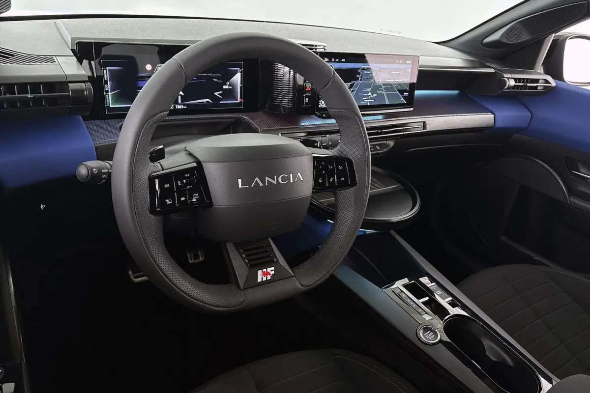 1.2 Turbo Hybrid HF Line Camera Apple CarPlay