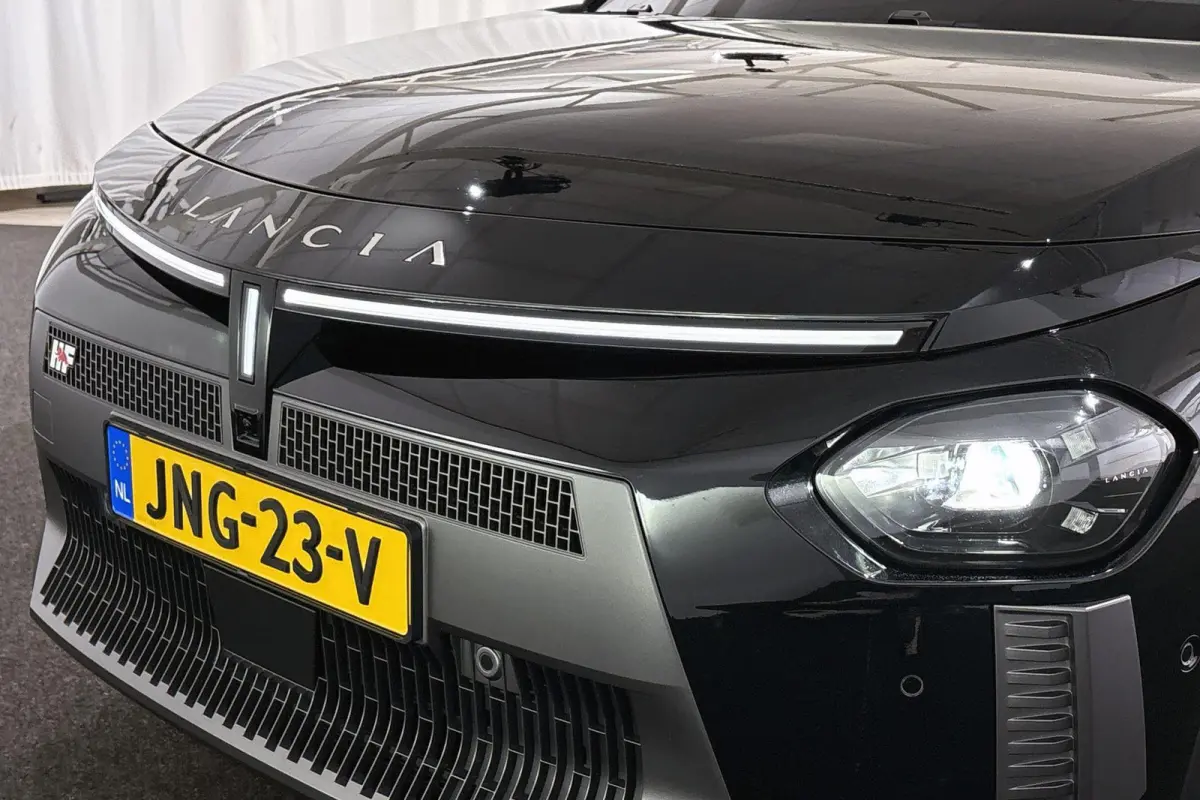 1.2 Turbo Hybrid HF Line Camera Apple CarPlay
