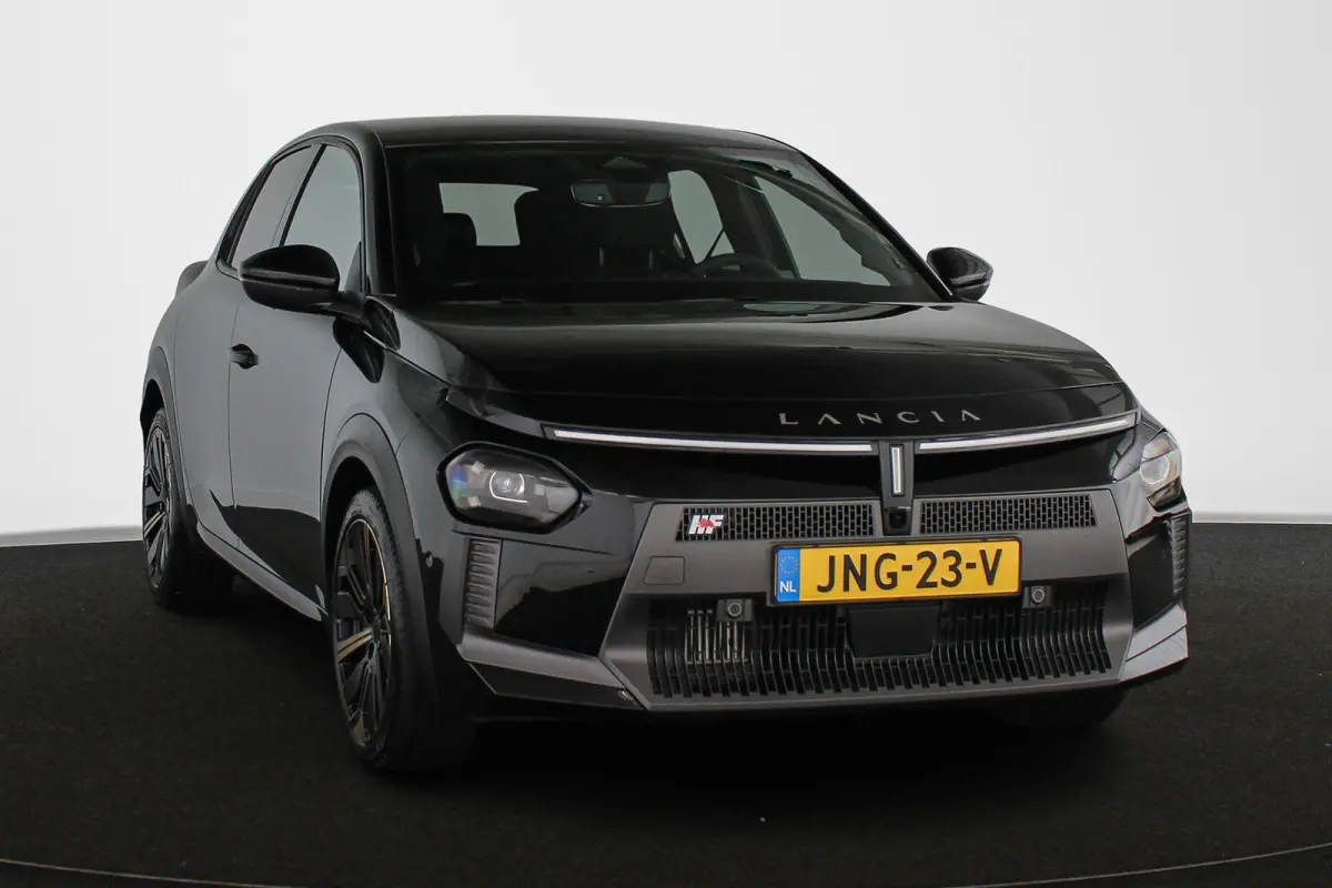 1.2 Turbo Hybrid HF Line Camera Apple CarPlay