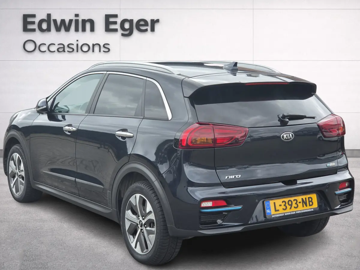 DynamicPlusLine 64 kWh | SOH 100% | 3 Fase laden | Schuif/kanteldak | Half Leder | Andriod Auto | Apple carplay | Navigatie