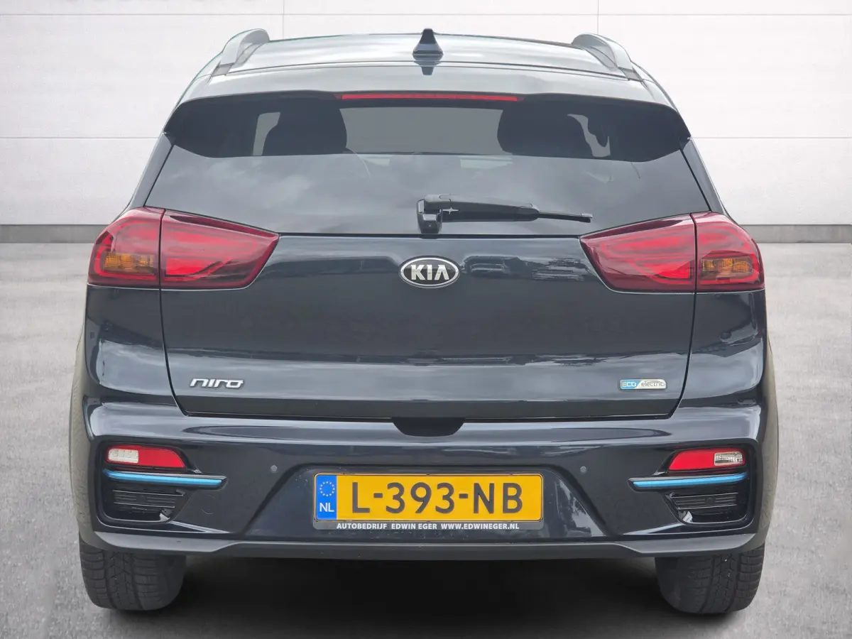 DynamicPlusLine 64 kWh | SOH 100% | 3 Fase laden | Schuif/kanteldak | Half Leder | Andriod Auto | Apple carplay | Navigatie