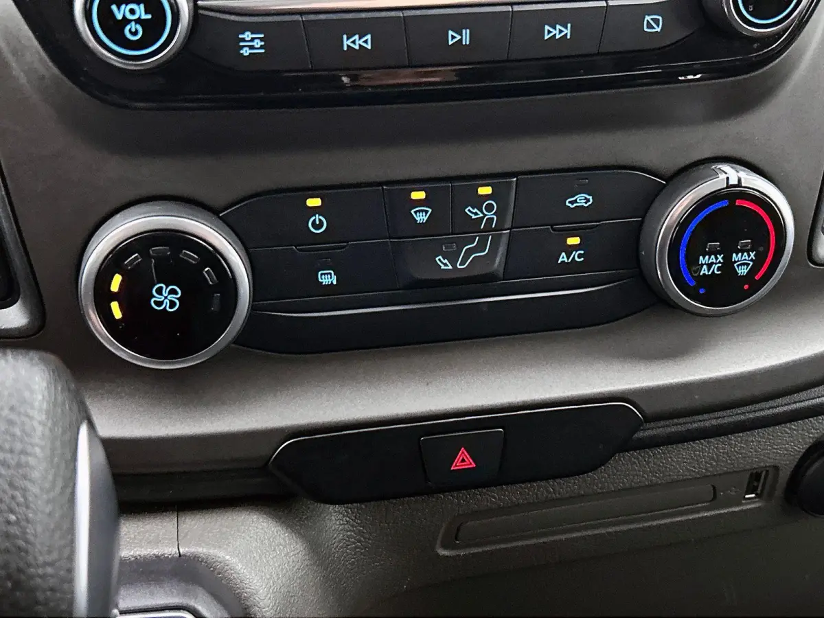 300 2.0 TDCI Automaat L2H1 Trend Dubbele Cabine Airco Navigatie Cruisecontrol Camera PDCVA Trekhaak
