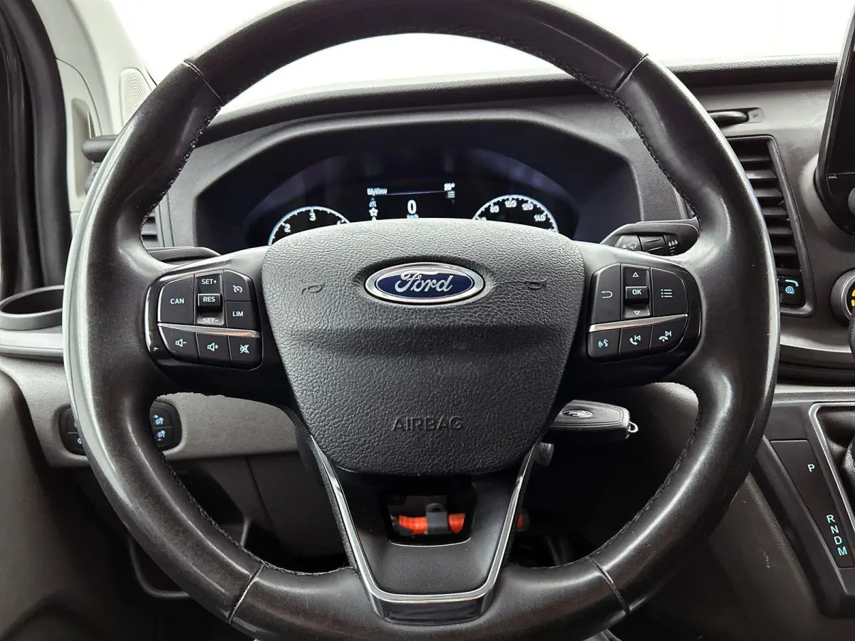 300 2.0 TDCI Automaat L2H1 Trend Dubbele Cabine Airco Navigatie Cruisecontrol Camera PDCVA Trekhaak