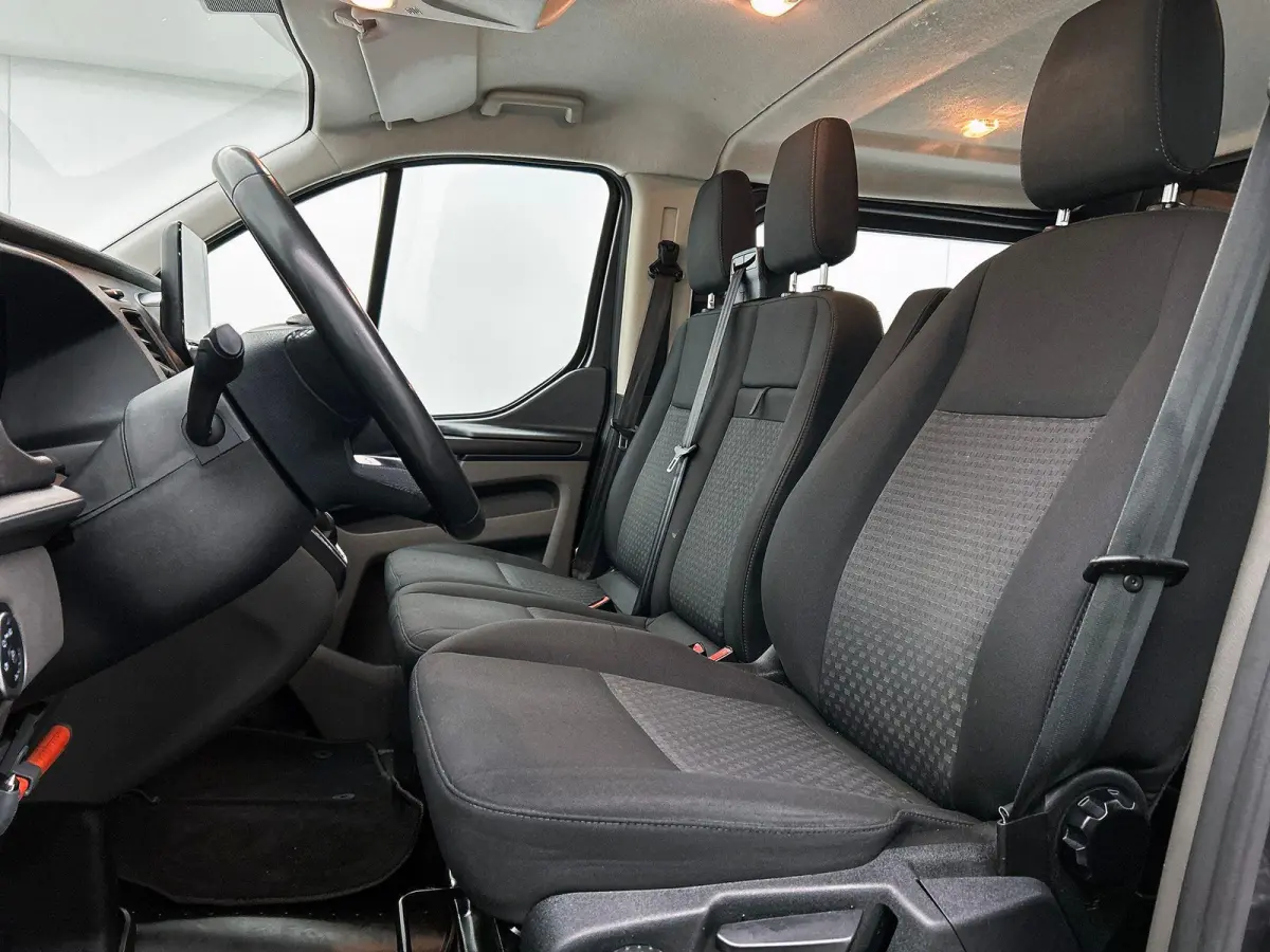 300 2.0 TDCI Automaat L2H1 Trend Dubbele Cabine Airco Navigatie Cruisecontrol Camera PDCVA Trekhaak