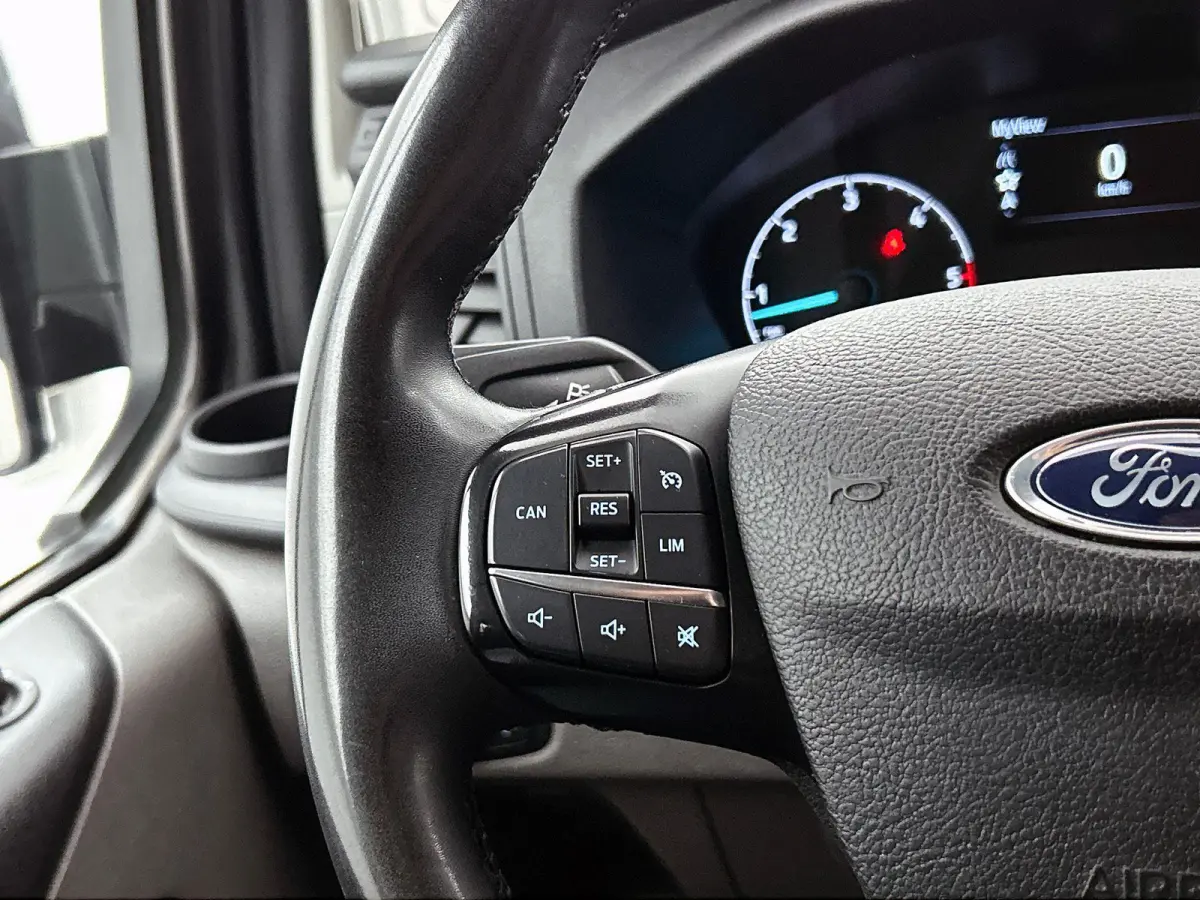 300 2.0 TDCI Automaat L2H1 Trend Dubbele Cabine Airco Navigatie Cruisecontrol Camera PDCVA Trekhaak