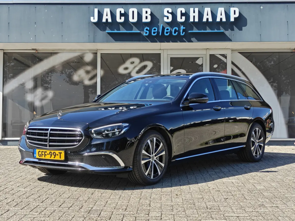 300e AMG Line / Keyless / Burmester Audio / Camera  / Trekhaak (2100kg)  / Stoelverwarming / Pano