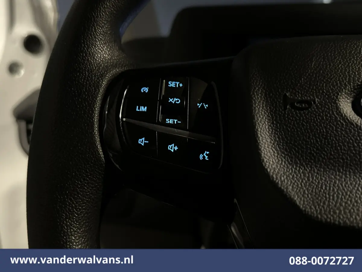 2.0 TDCI 136pk L2H1 Euro6 Airco | Camera | Apple Carplay | LED | Cruisecontrol Android Auto, Verwarmde voorruit, Parkeersensoren, Bijrijdersbank