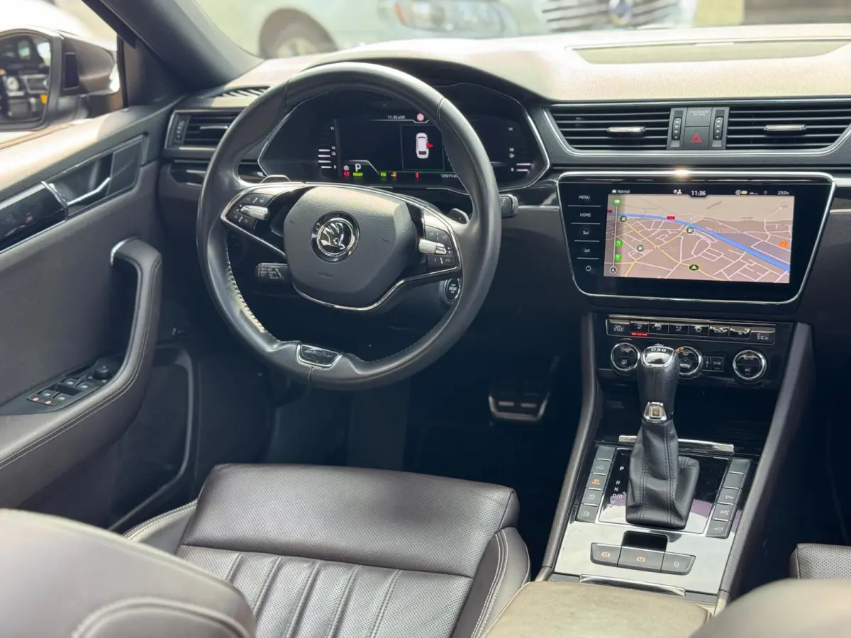 1.4 TSI iV Sportline Business 2021 Full!