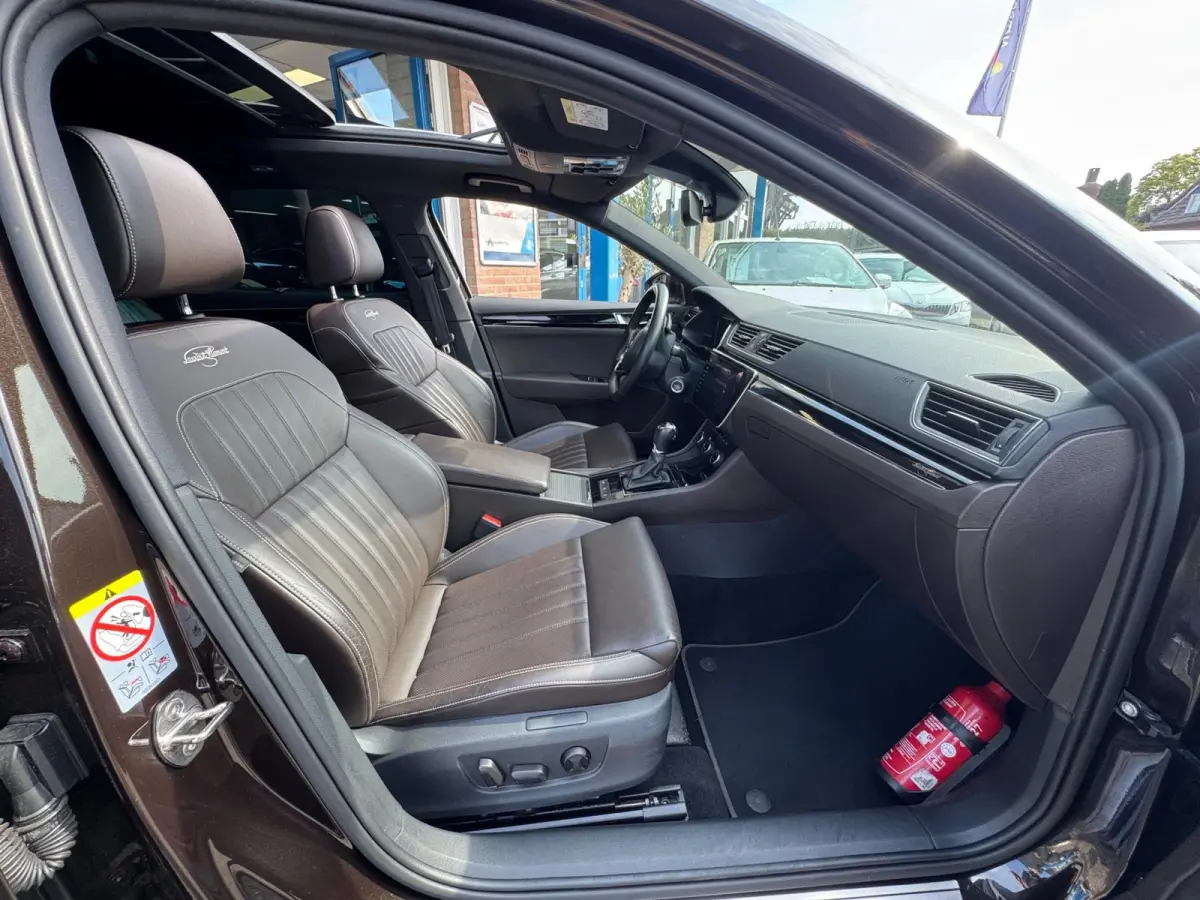 1.4 TSI iV Sportline Business 2021 Full!