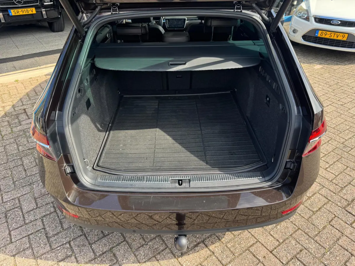 1.4 TSI iV Sportline Business 2021 Full!