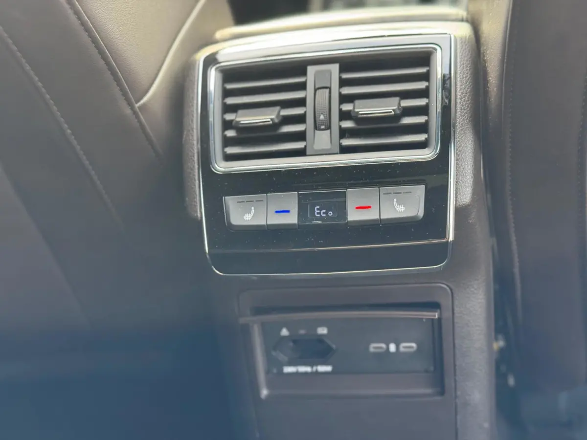 1.4 TSI iV Sportline Business 2021 Full!
