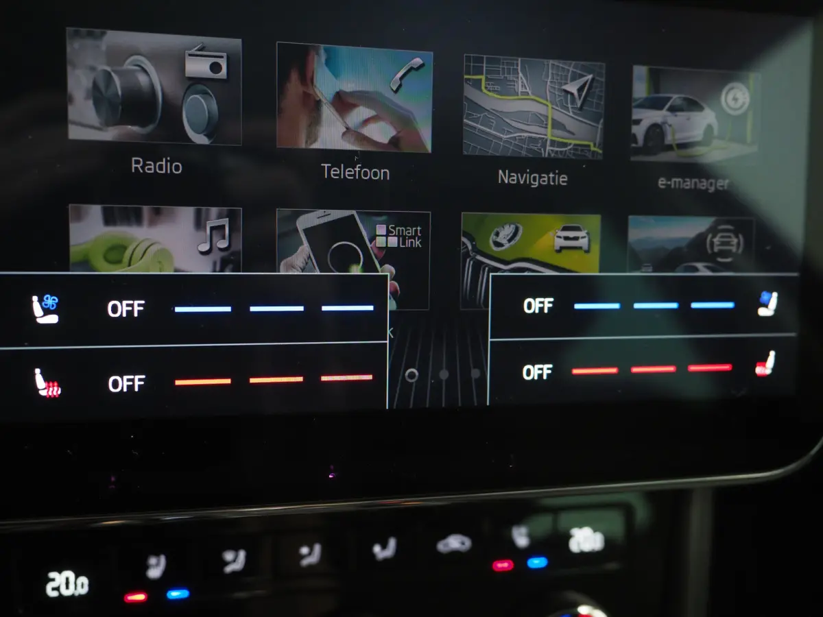 1.4 TSI iV Laurin & Klement | Leder | Trekhaak | Stoelventilatie | Massage | Canton | Keyless | Memory | Carplay