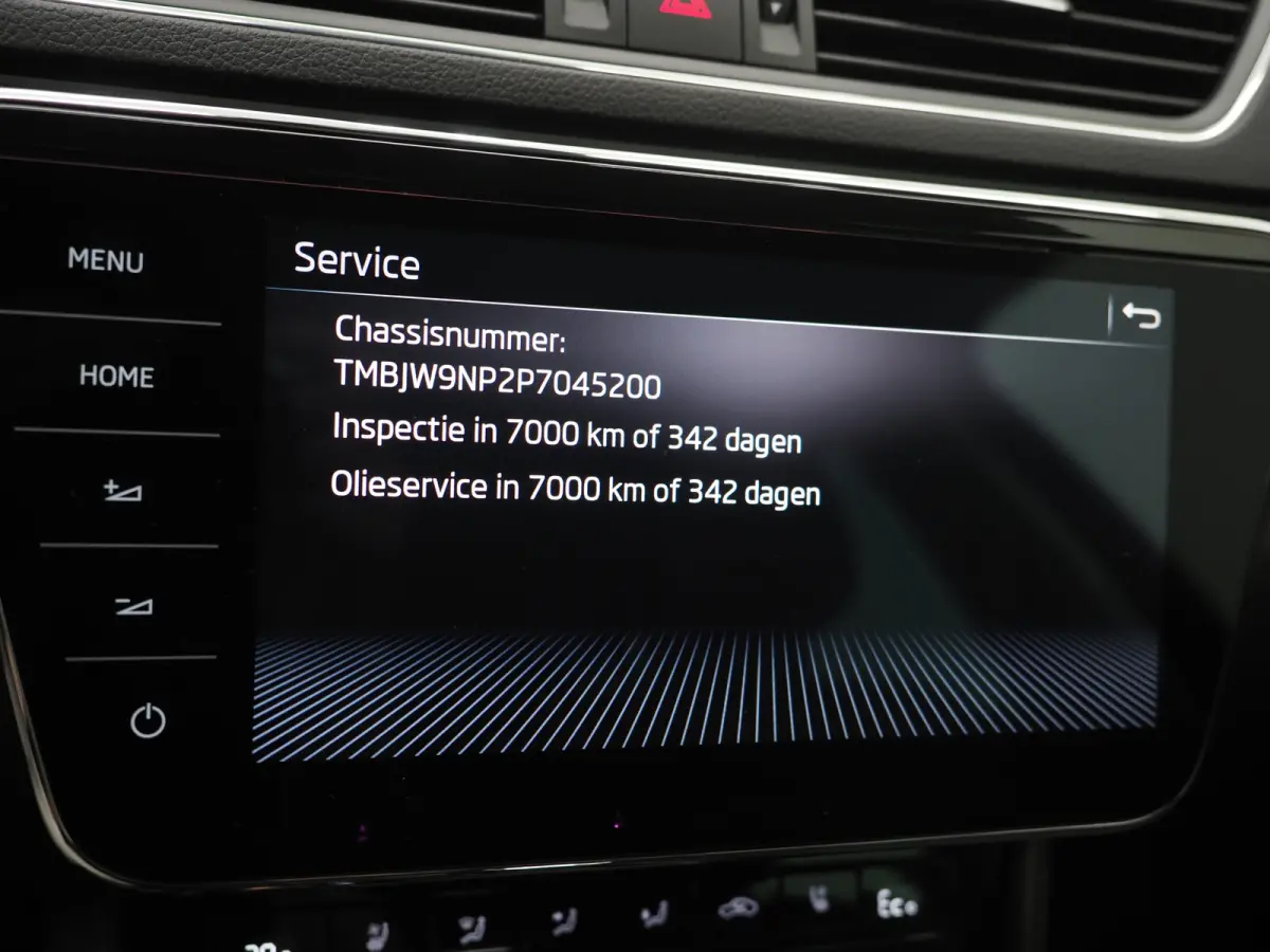 1.4 TSI iV Laurin & Klement | Leder | Trekhaak | Stoelventilatie | Massage | Canton | Keyless | Memory | Carplay