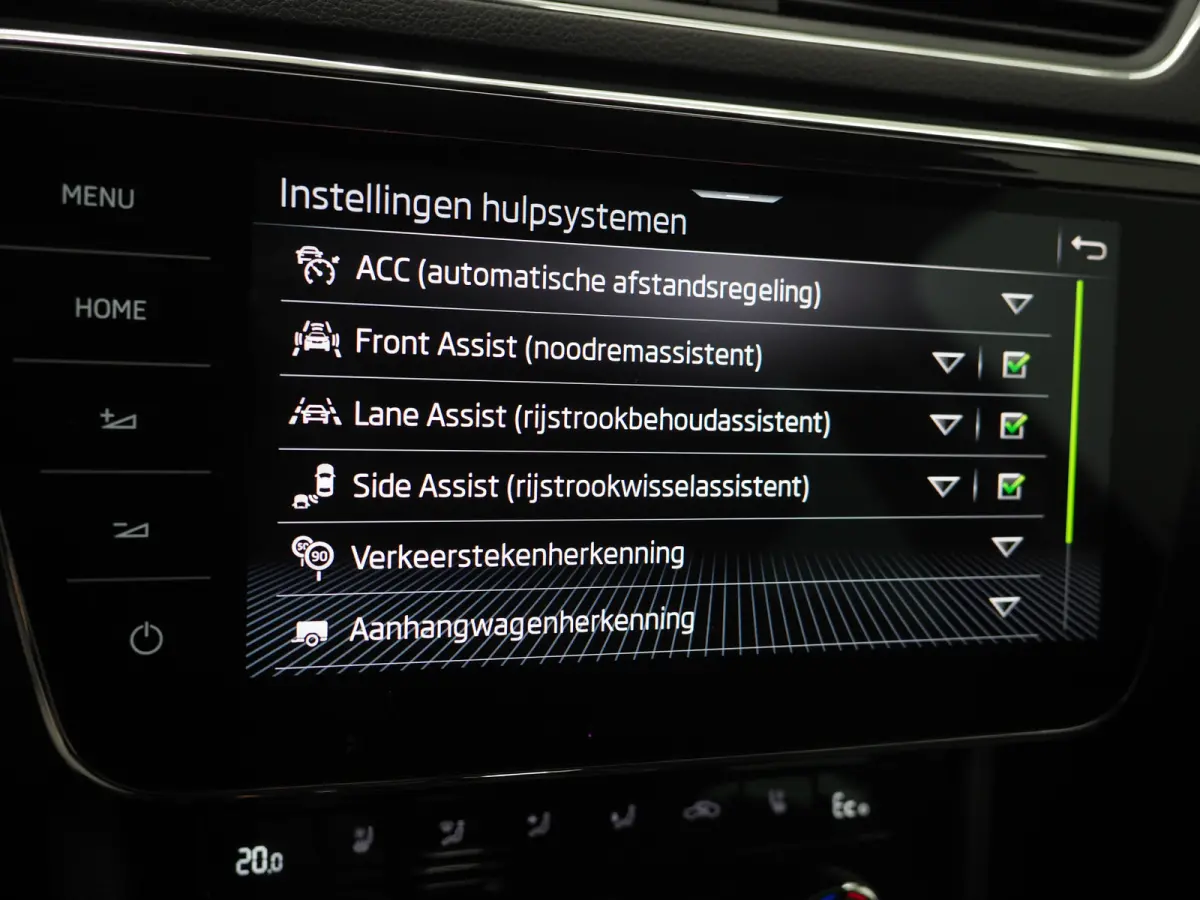 1.4 TSI iV Laurin & Klement | Leder | Trekhaak | Stoelventilatie | Massage | Canton | Keyless | Memory | Carplay