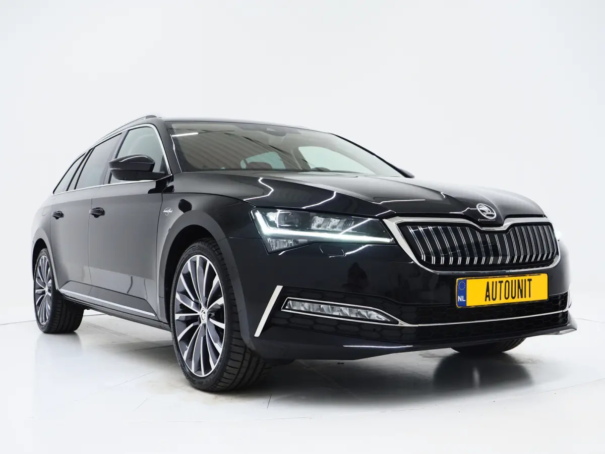1.4 TSI iV Laurin & Klement | Leder | Trekhaak | Stoelventilatie | Massage | Canton | Keyless | Memory | Carplay