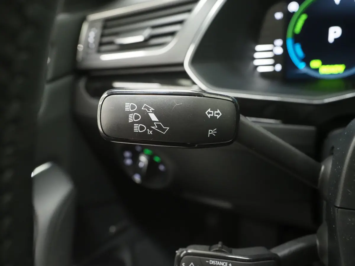 1.4 TSI iV Laurin & Klement | Leder | Trekhaak | Stoelventilatie | Massage | Canton | Keyless | Memory | Carplay