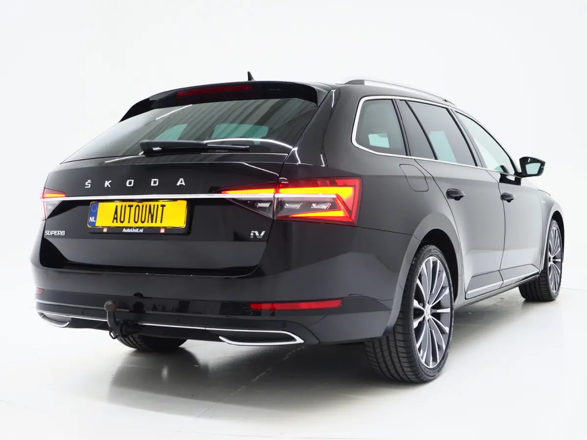 1.4 TSI iV Laurin & Klement | Leder | Trekhaak | Stoelventilatie | Massage | Canton | Keyless | Memory | Carplay