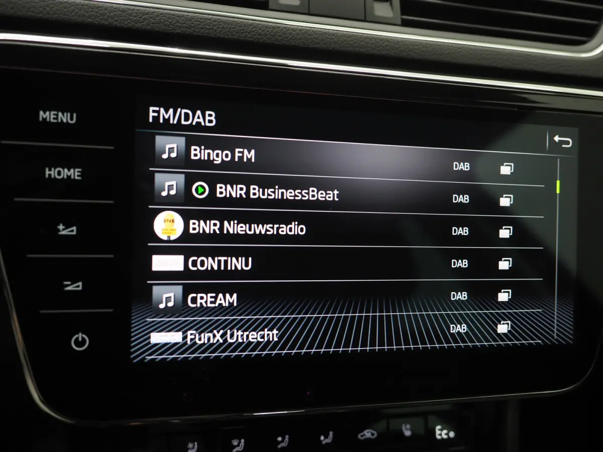 1.4 TSI iV Laurin & Klement | Leder | Trekhaak | Stoelventilatie | Massage | Canton | Keyless | Memory | Carplay