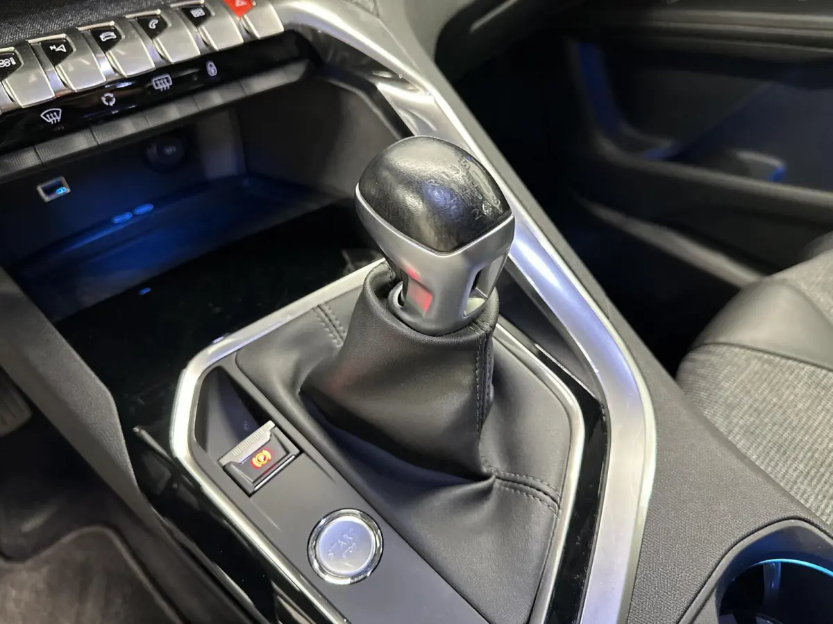 1.2 PureTech Blue Lease Premium CAMERA CARPLAY ECC CRUISE.