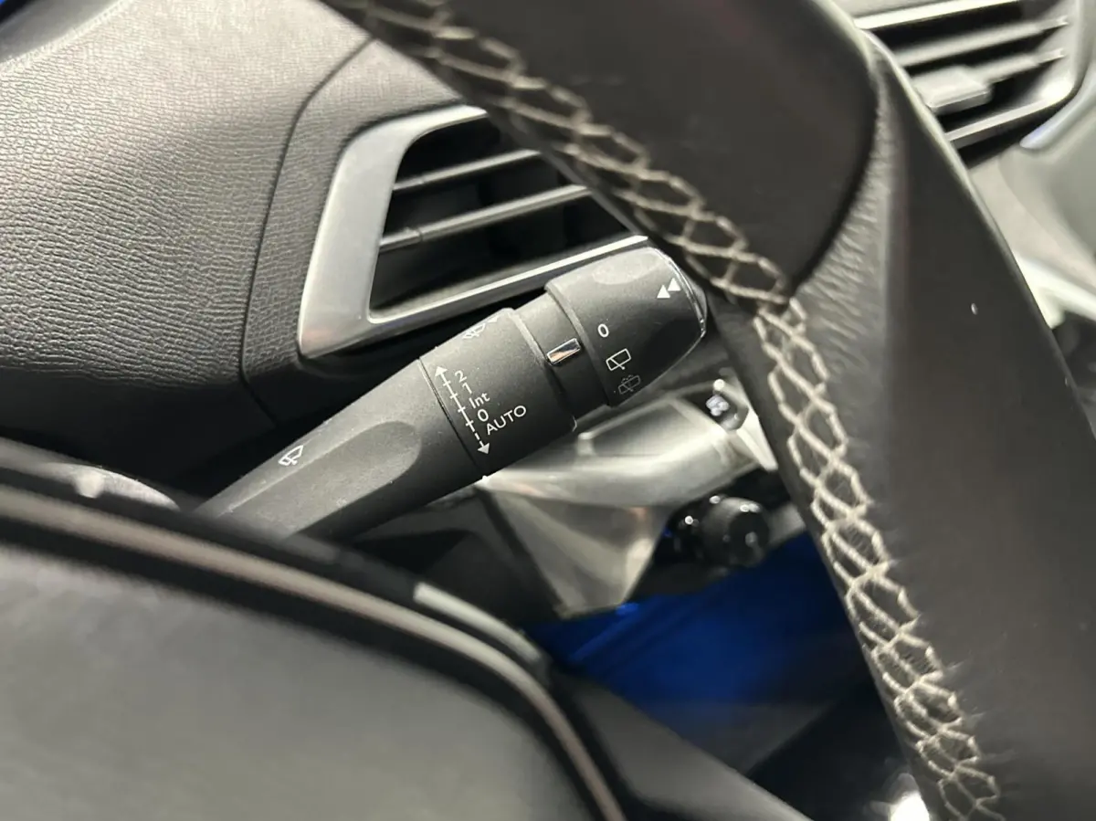 1.2 PureTech Blue Lease Premium CAMERA CARPLAY ECC CRUISE.