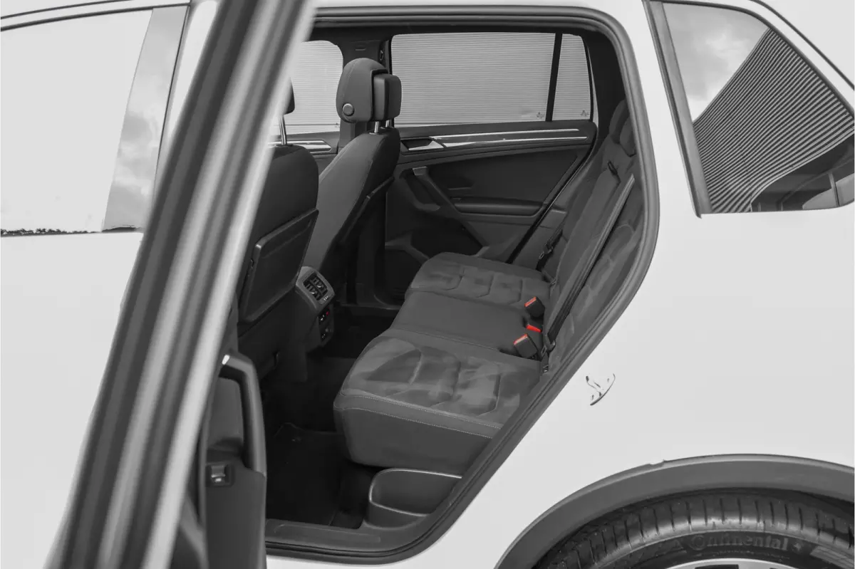 1.5 TSI DSG R-Line Pano ACC Camera CarPlay 20" Suzuka