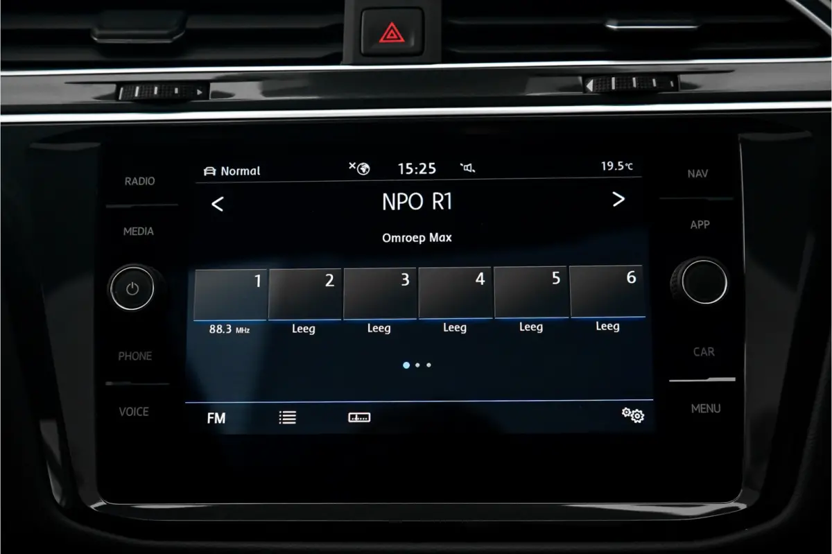 1.5 TSI DSG R-Line Pano ACC Camera CarPlay 20" Suzuka