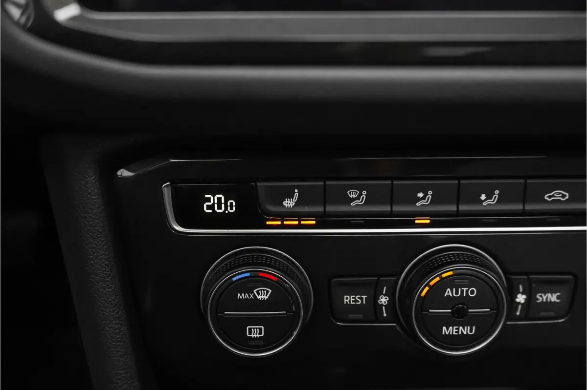 1.5 TSI DSG R-Line Pano ACC Camera CarPlay 20" Suzuka