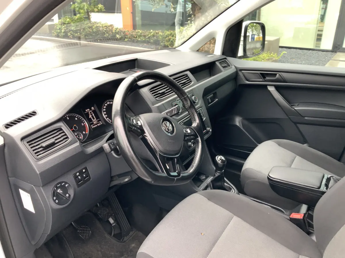 2.0 TDI L2H1 BMT Maxi Highline Airco Cruise Alu Velg Trekhaak 1400 kg Dakrailing Euro 6