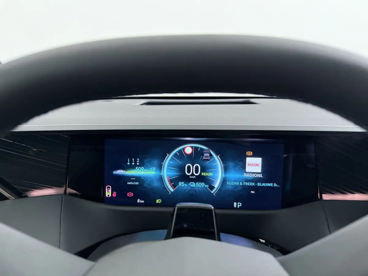 Pallas Black Edition | Proximity Keyless Entry