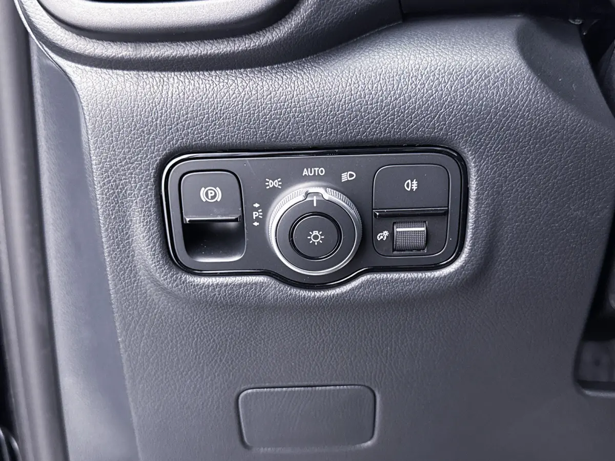 116 L2 Pro Trekhaak Led Camera met sensoren Betimmering Cruise Control