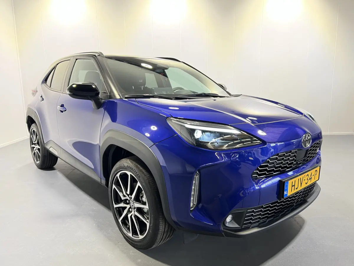 1.5 Hybrid 130 GR SPORT | Android Auto/Apple Carplay | LMV 18" | Voorstoelen Verwarmd | Cruise Control Adaptief | PDC Voor en Achter | Airco |