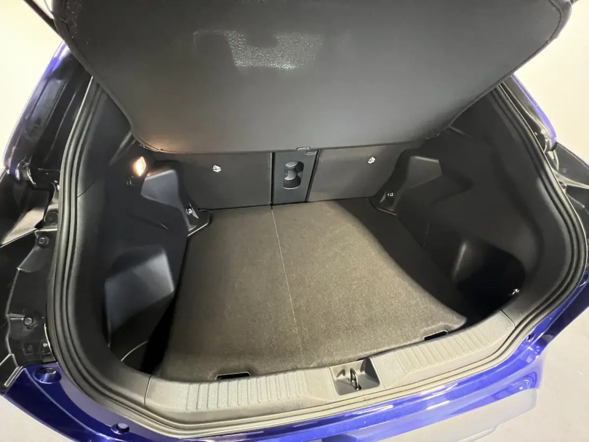 1.5 Hybrid 130 GR SPORT | Android Auto/Apple Carplay | LMV 18" | Voorstoelen Verwarmd | Cruise Control Adaptief | PDC Voor en Achter | Airco |