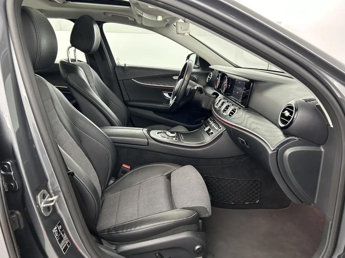 200 Premium+ Facelift Schuif/kanteldak/Trekhaak/AMG-20'LMV