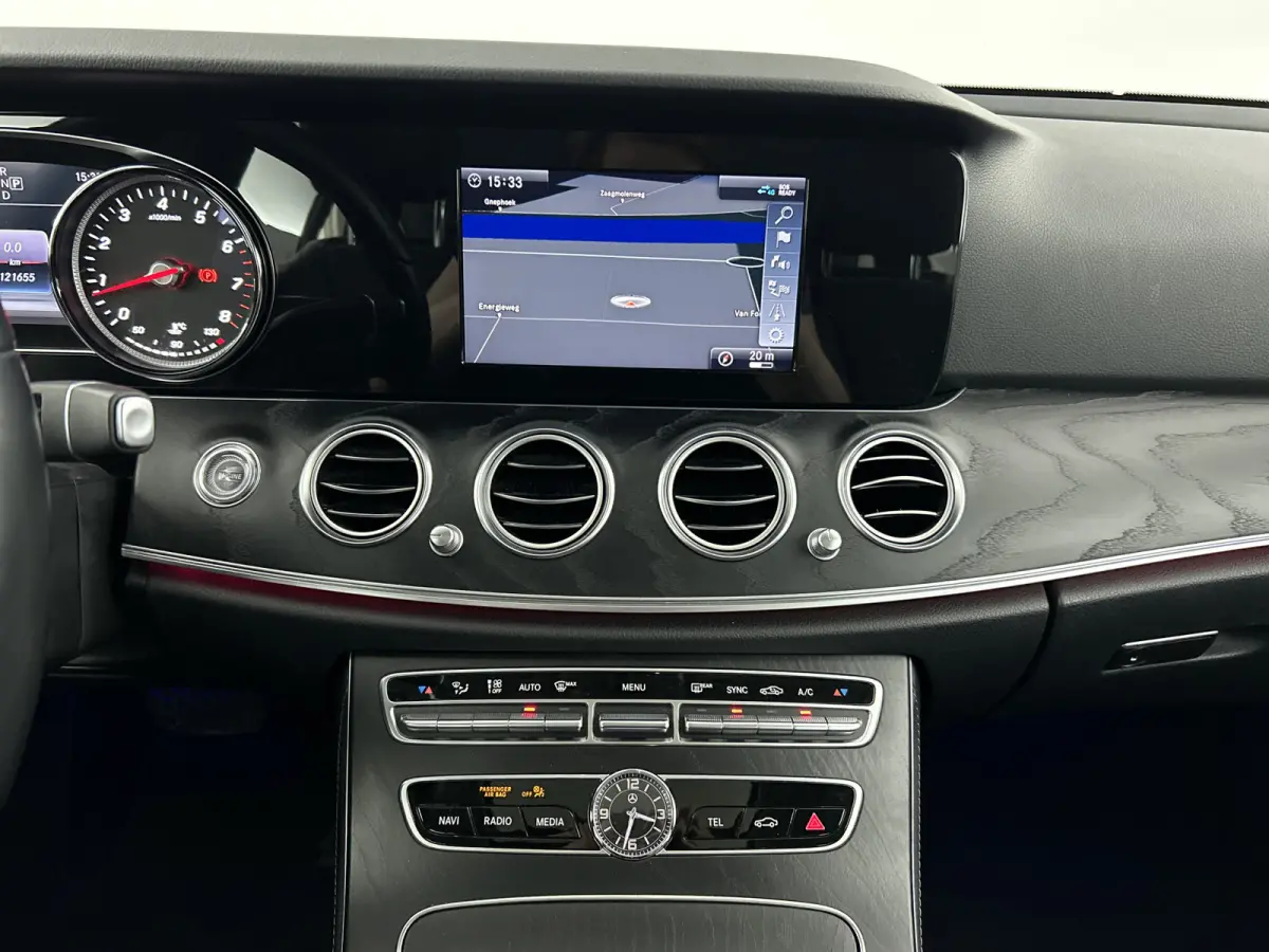 200 Premium+ Facelift Schuif/kanteldak/Trekhaak/AMG-20'LMV