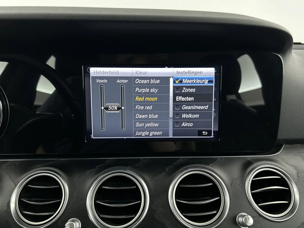 200 Premium+ Facelift Schuif/kanteldak/Trekhaak/AMG-20'LMV