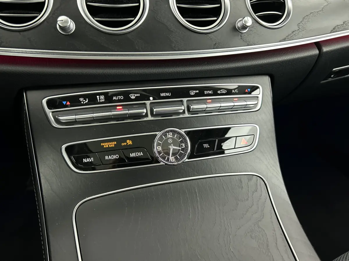 200 Premium+ Facelift Schuif/kanteldak/Trekhaak/AMG-20'LMV