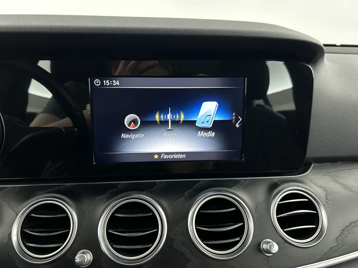 200 Premium+ Facelift Schuif/kanteldak/Trekhaak/AMG-20'LMV