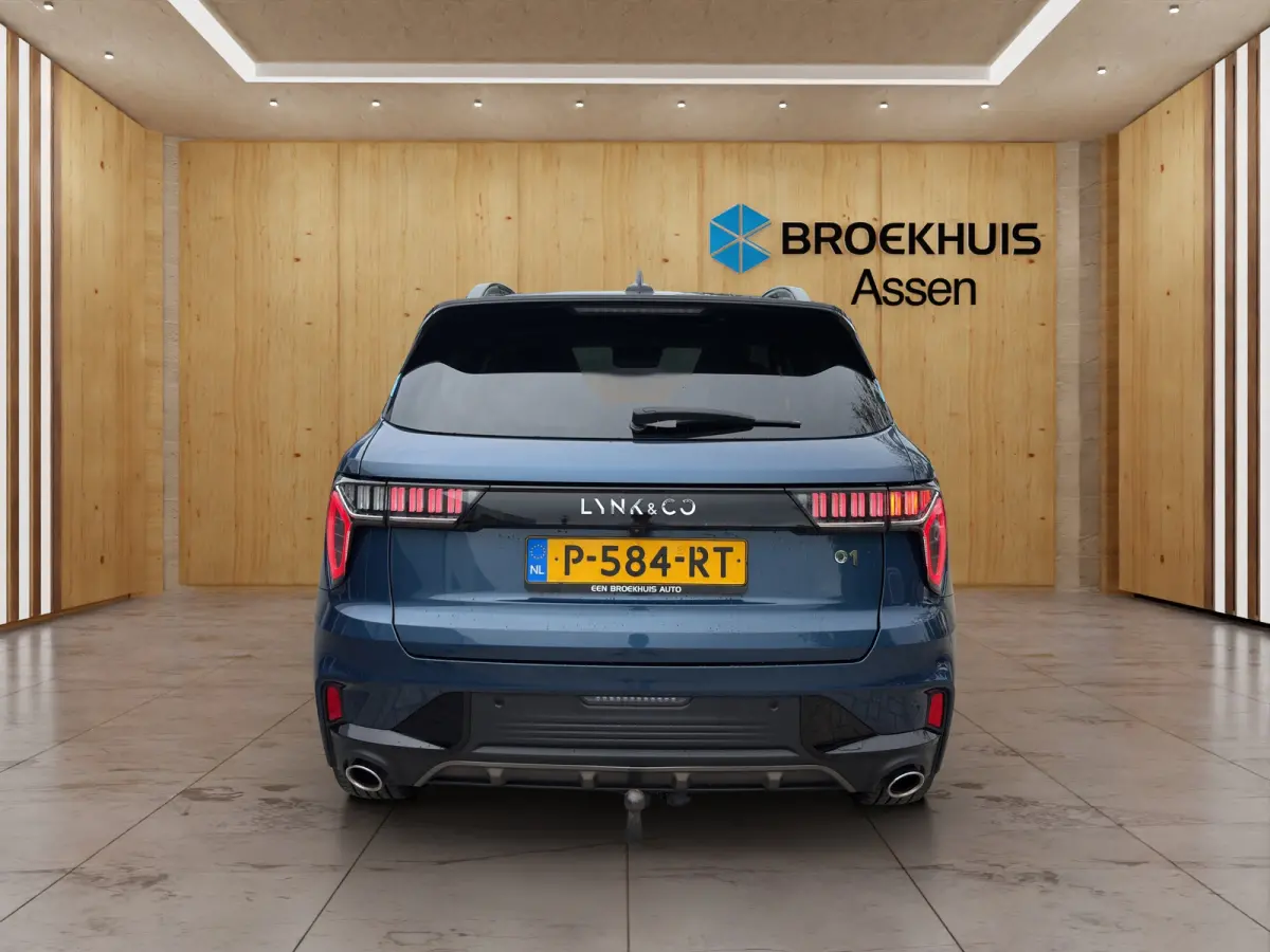 1.5 | Trekhaak | Camera | Verwarmde Voorstoelen | Panoramadak | BLIS | DAB | Keyless Start / Entry |