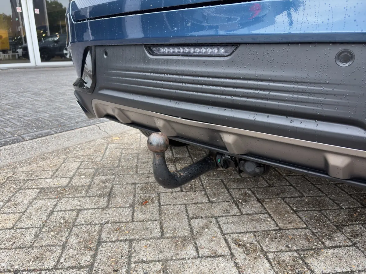 1.5 | Trekhaak | Camera | Verwarmde Voorstoelen | Panoramadak | BLIS | DAB | Keyless Start / Entry |