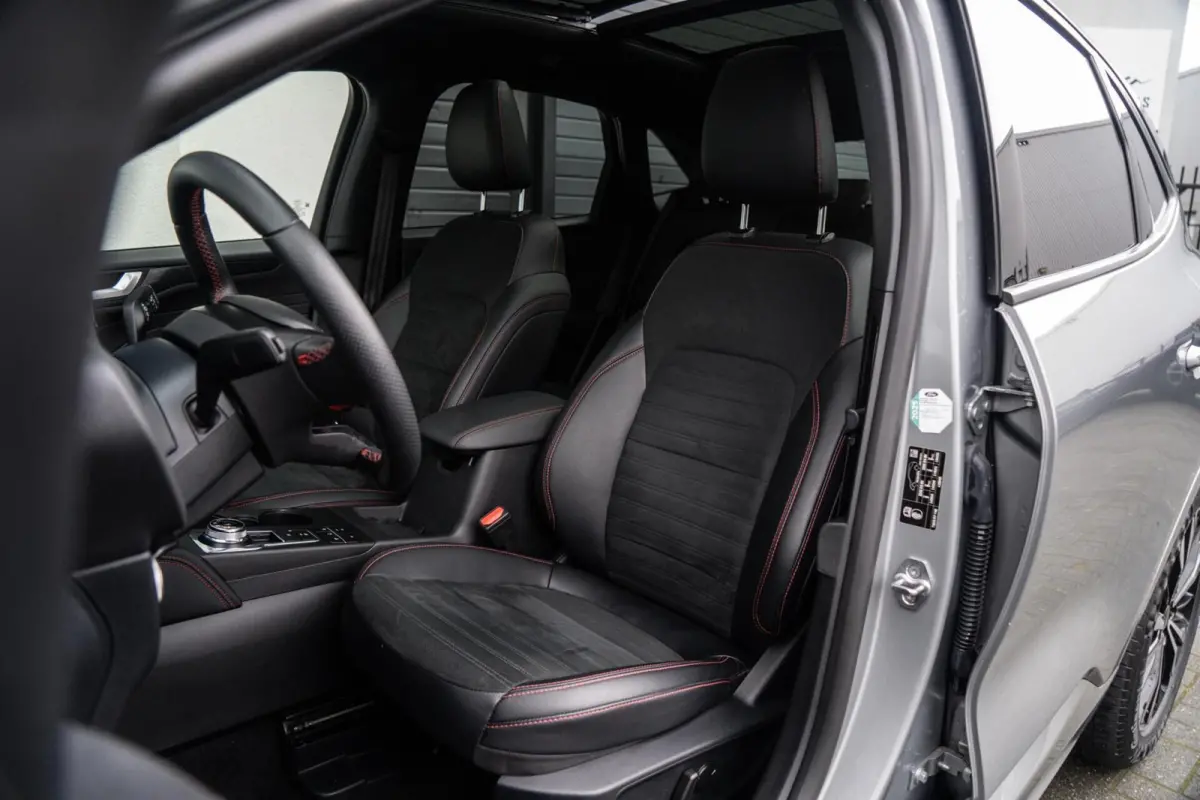 2.5 PHEV ST-Line X 225PK PANO / TECH PACK / B&O