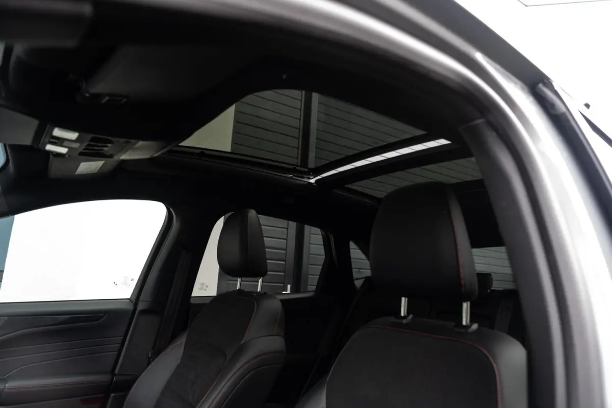 2.5 PHEV ST-Line X 225PK PANO / TECH PACK / B&O