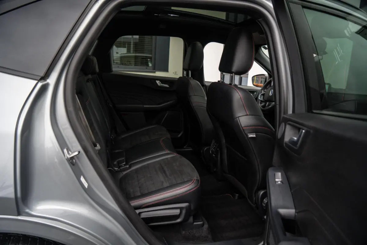 2.5 PHEV ST-Line X 225PK PANO / TECH PACK / B&O