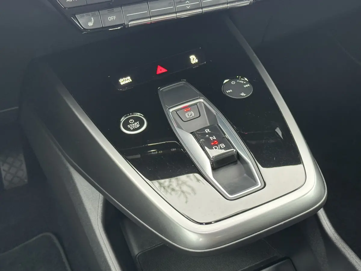 35 Advanced edition 55 kWh SOh 92% Sportstoelen 19 inch LM Keyless Led Elektrische a-klep