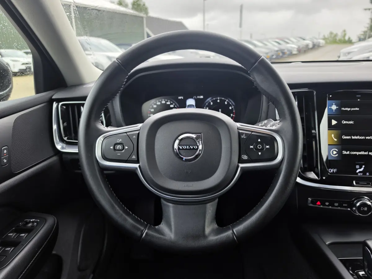 2.0 B3 Business Pro | Apple Carplay/Android | Navi |  Cruise control ad | Led |