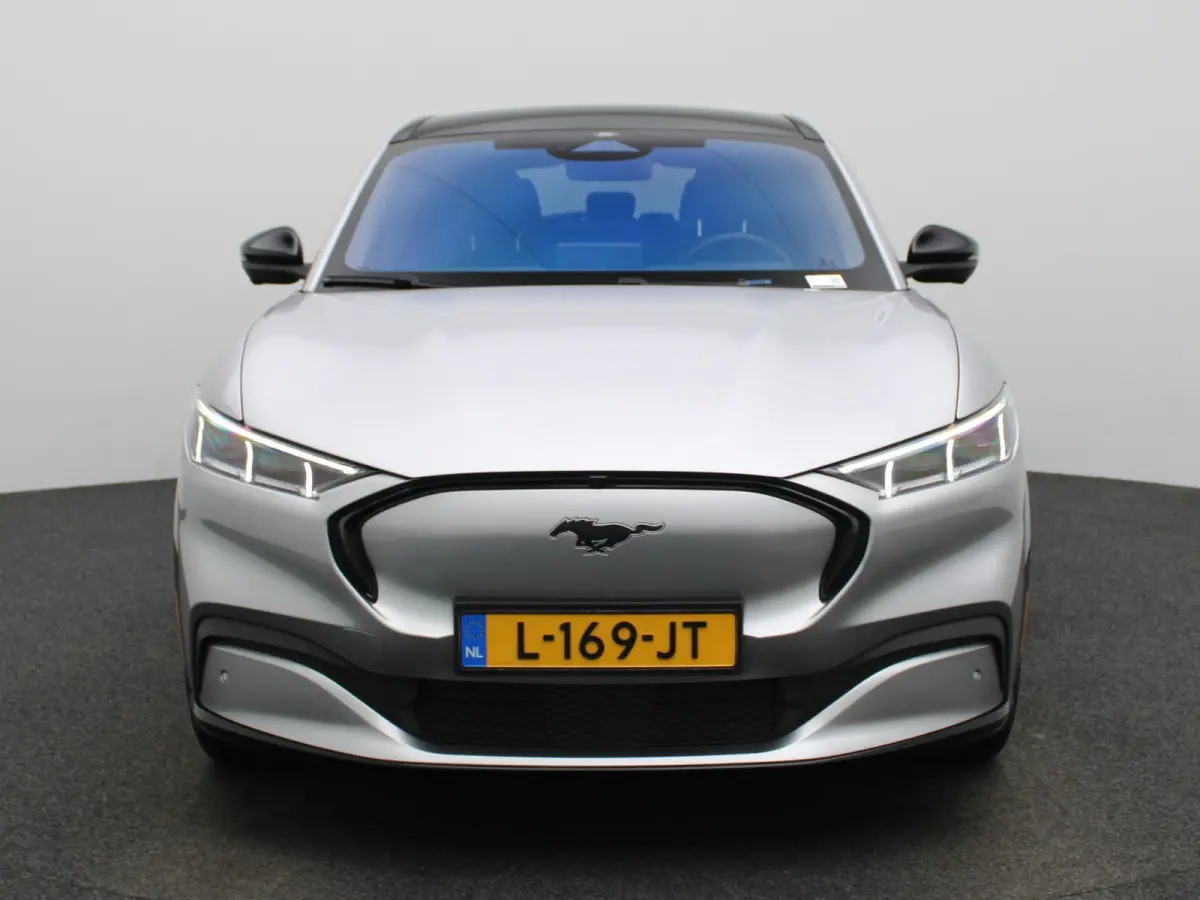 AWD 75 kWh | Elekt. Bestuurdersstoel met Memory | Panoramadak Vast | Adaptive Cruise Ctrl | NAV | Achteruitrijcamera met 360* |