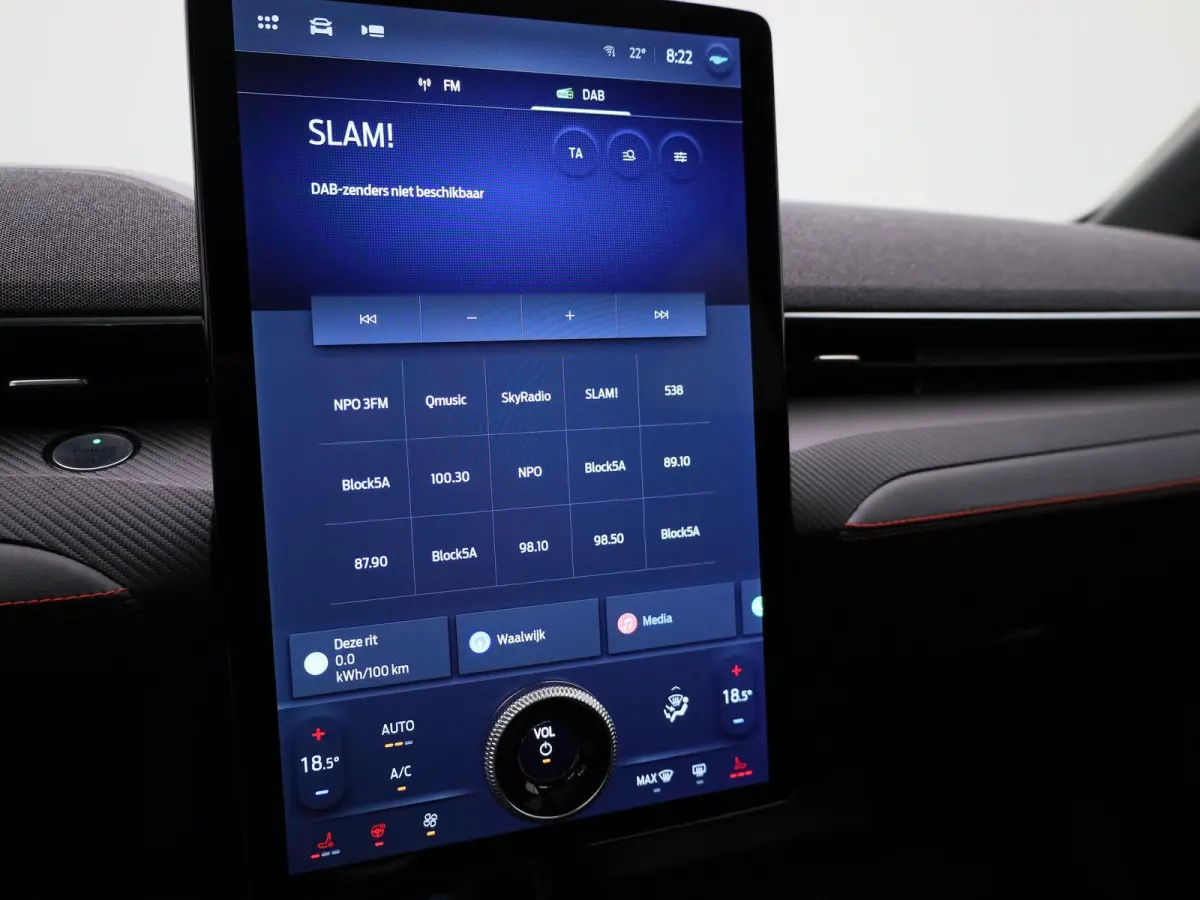 AWD 75 kWh | Elekt. Bestuurdersstoel met Memory | Panoramadak Vast | Adaptive Cruise Ctrl | NAV | Achteruitrijcamera met 360* |