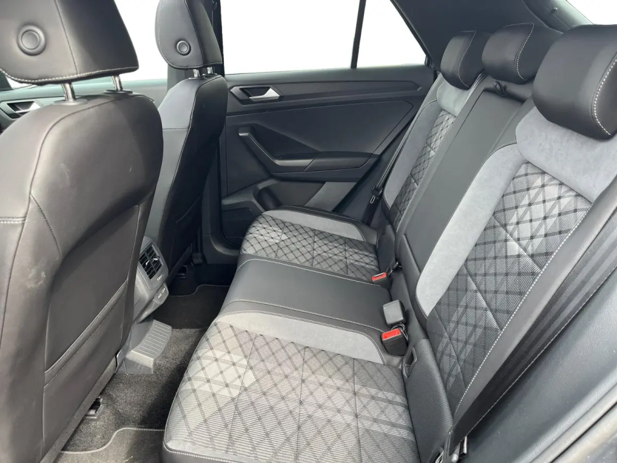 1.5 TSI R-Line Edition | Panoramadak | Parkeercamera | Adaptieve Cruise Control