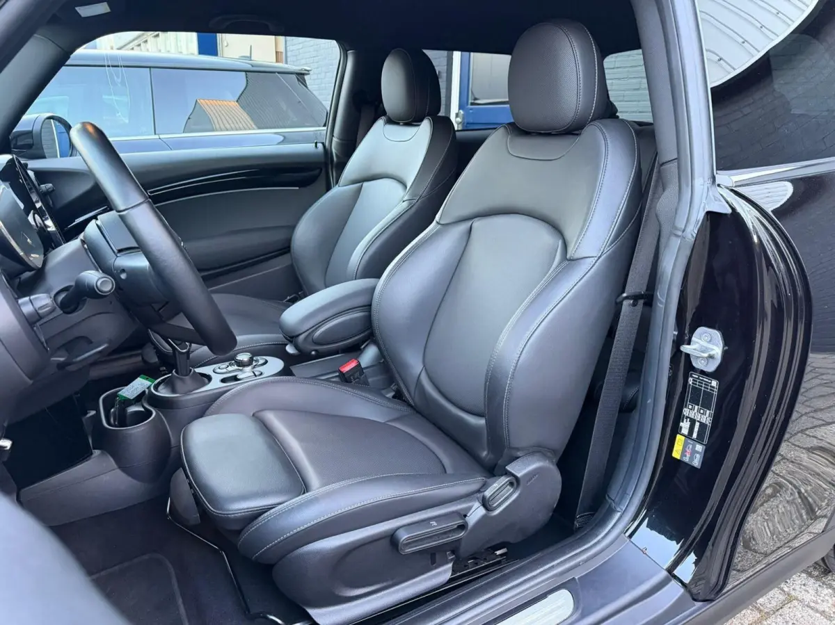 Classic 33 kWh | NAVI | Carplay | SOH 95.1% |